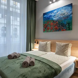 Holidays Downtown Apartmanhotel